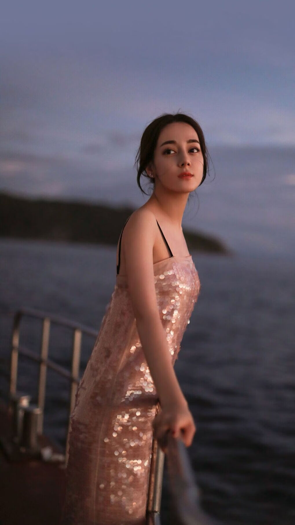 北欧风暴卷碎樱花，独羽凤凰映照全场