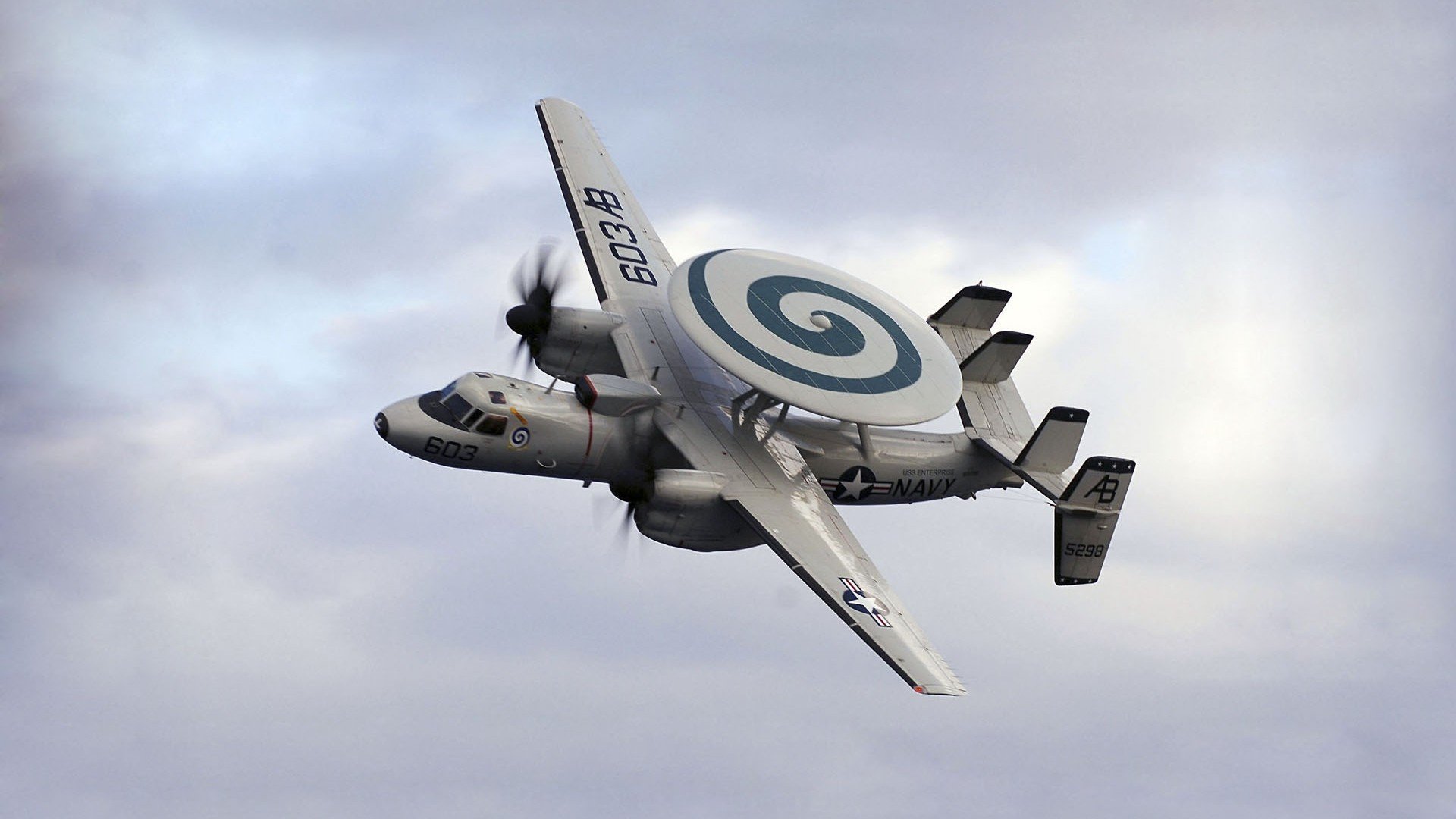 丝绸与沙漠的碰撞,阿克一记惊鸿,定格亚平宁与海湾的足球诗篇