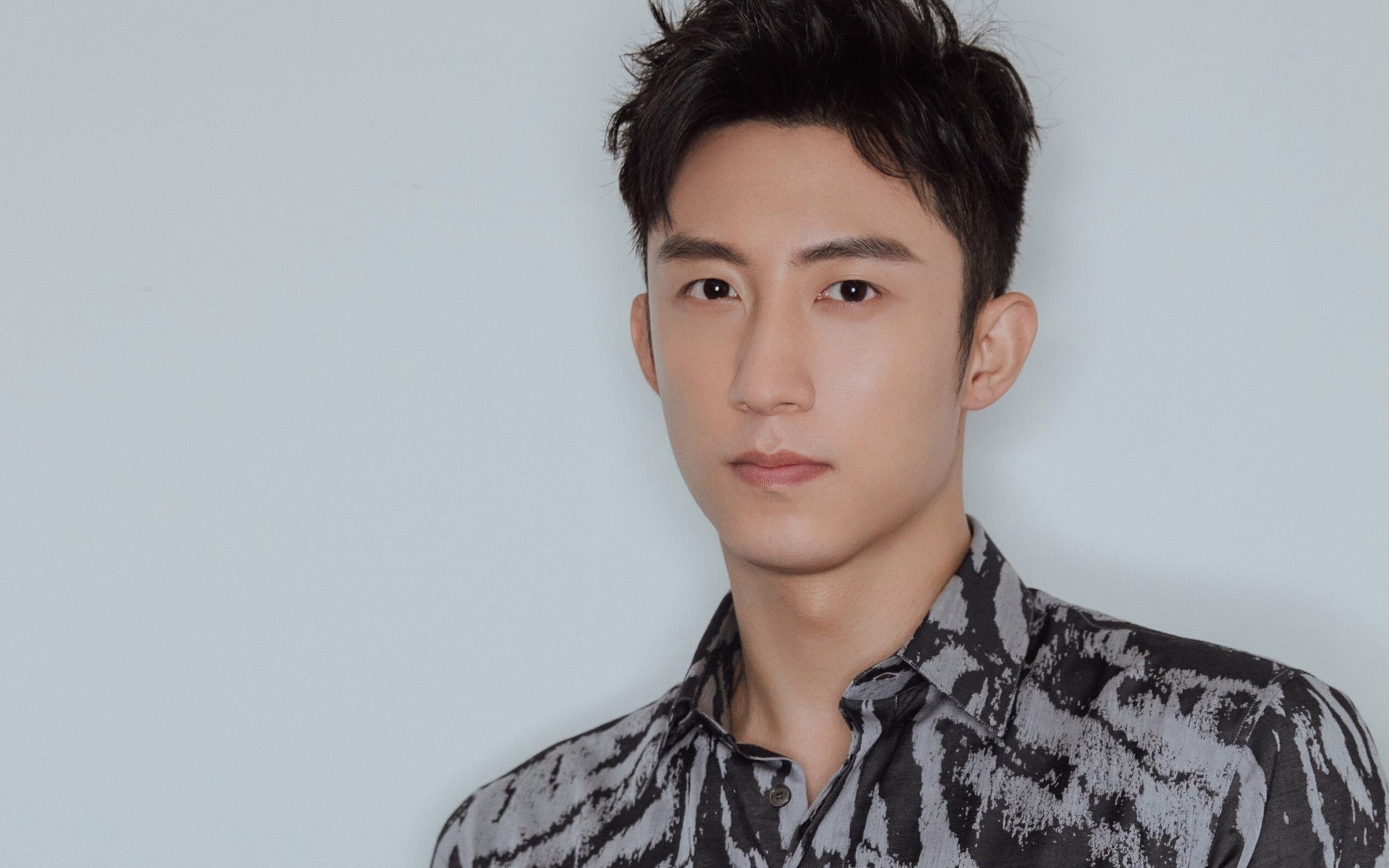 马德里竞技险胜马里,贝林厄姆高能输出致敬传奇